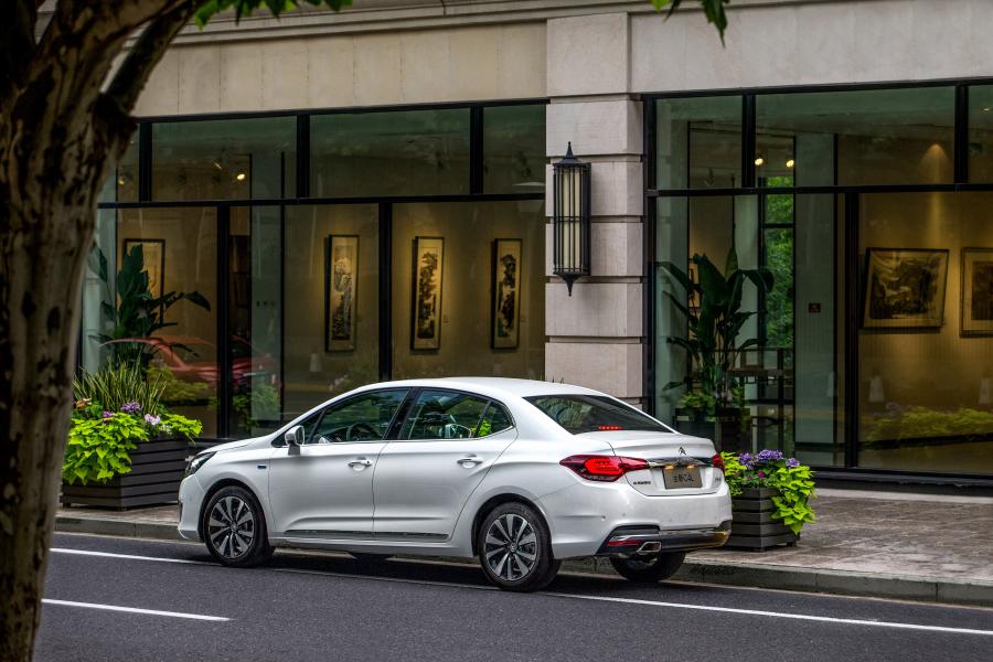  Citroen C4 L 2016 года  (CN) (фото 9 из 29)